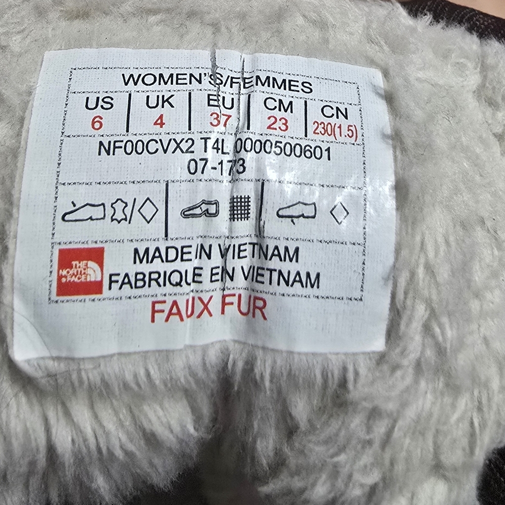 The North Face Women's Winter Boots.Ligth Brown. Size 6 - Picture 9 of 11